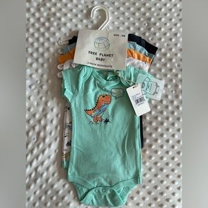 Free Planet brand neutral baby onesies bodysuits 0-3 mo Surf Dino